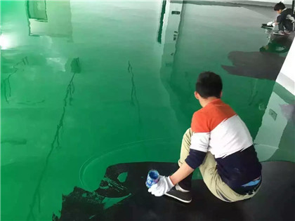 双湖下面给你一份环氧地坪漆施工的完整流程